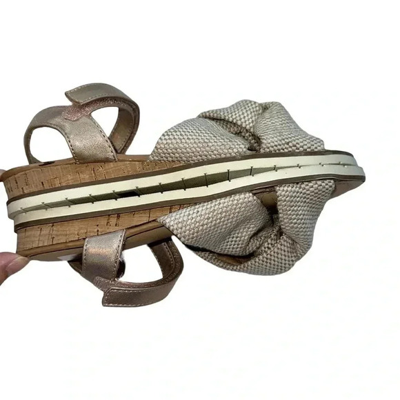 Dolce Vita DV Davis Rose Gold Canvas Sandal Size 2 - Picture 4 of 5